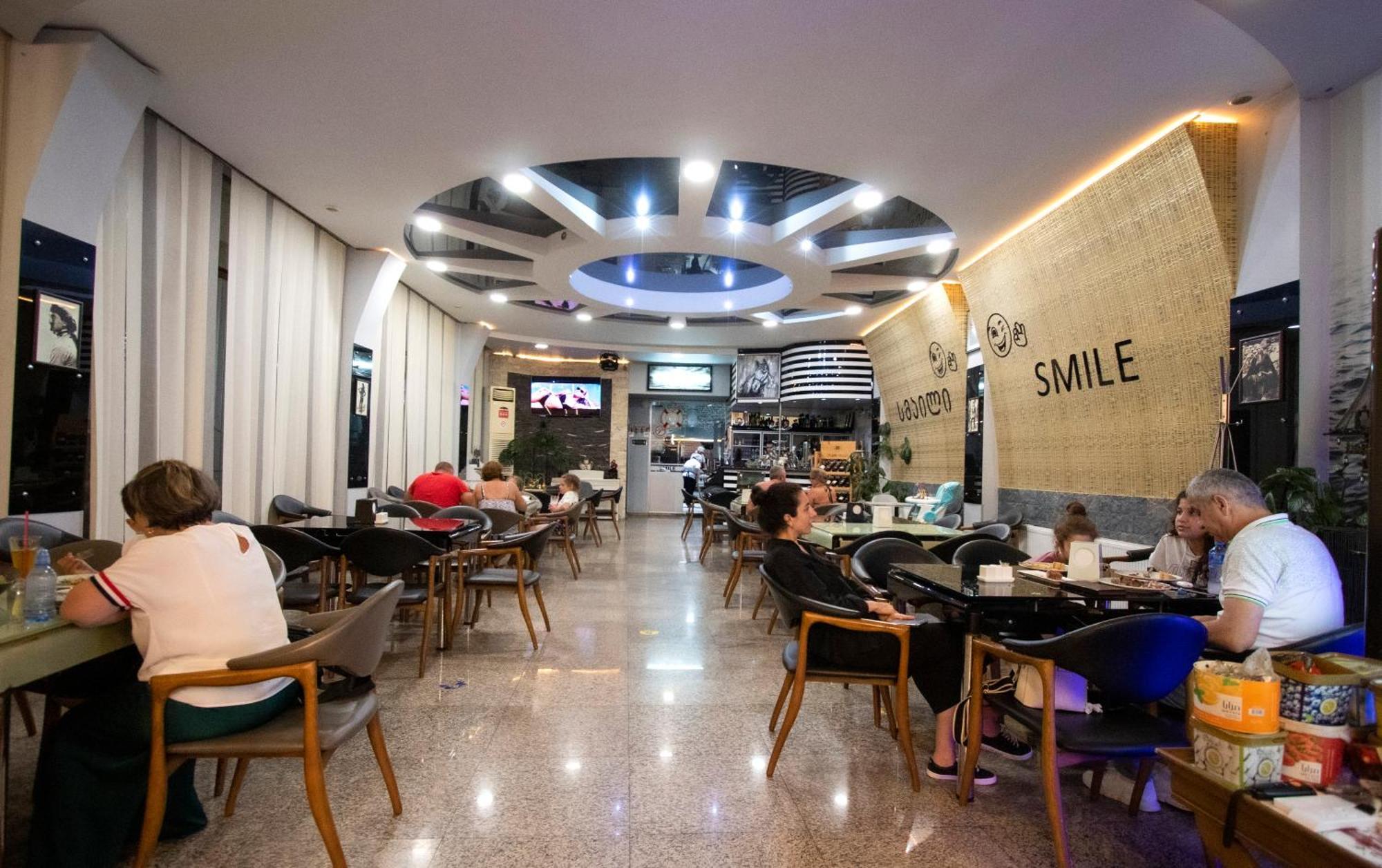 Hotel Smile Kobuleti Eksteriør bilde
