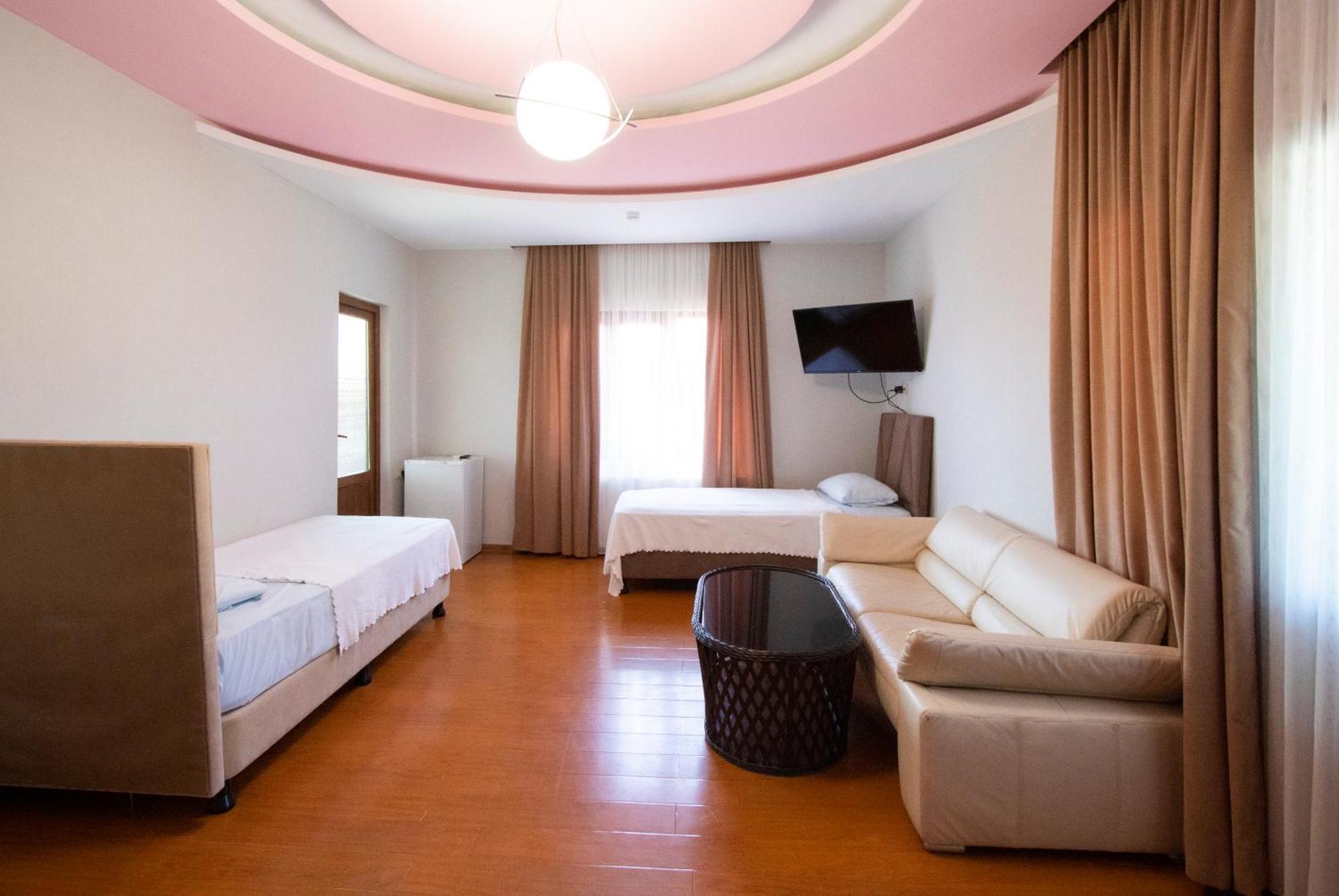 Hotel Smile Kobuleti Eksteriør bilde